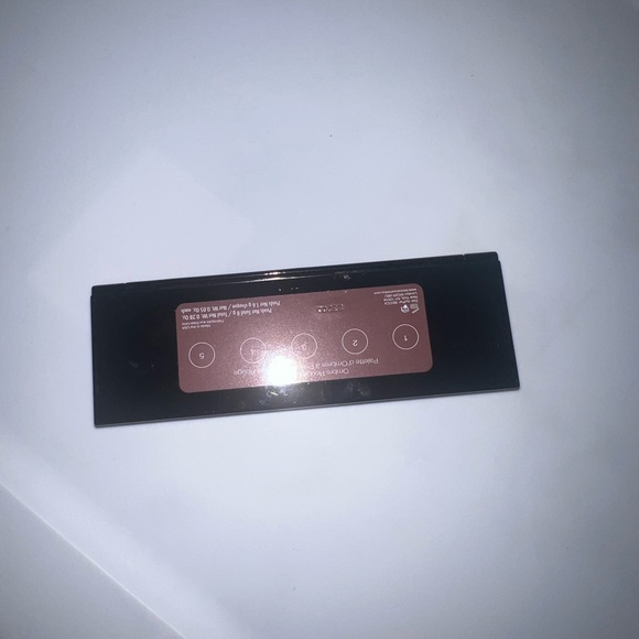 becca eyeshadow - Picture 3 of 4